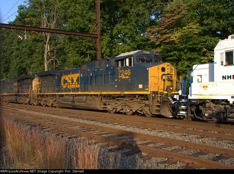 CSX 7246 on M404